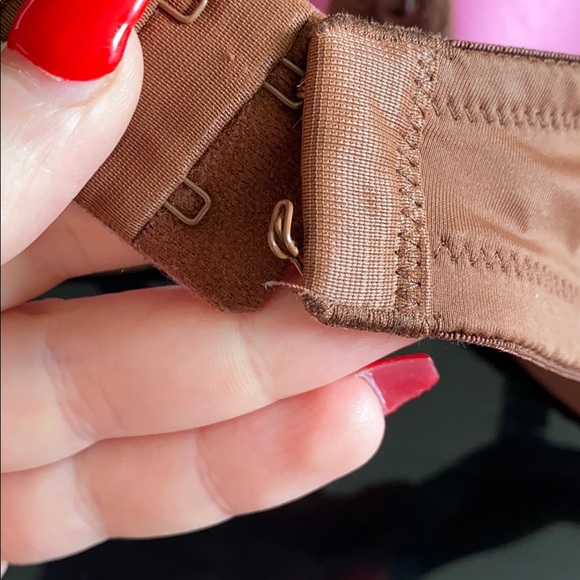 Pink bra - Picture 3 of 4